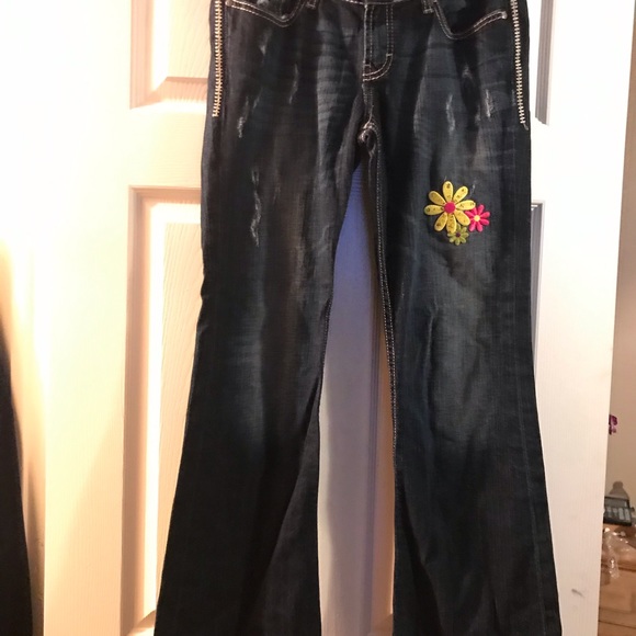 Jeans - Picture 2 of 3